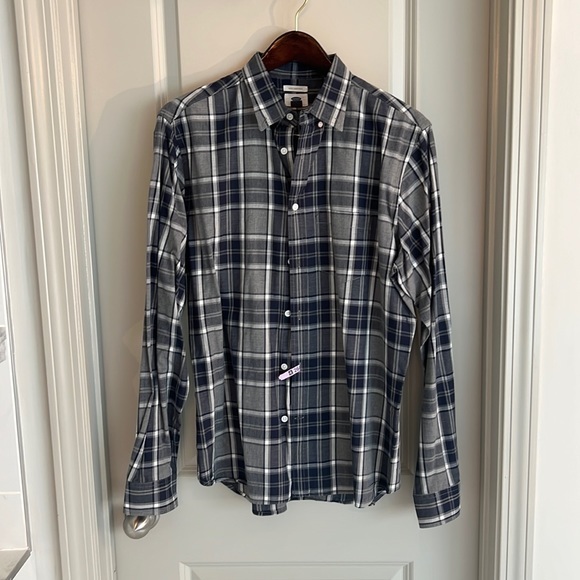 Old Navy Men’s Size L plaid button down shirt slim fit - Picture 1 of 5